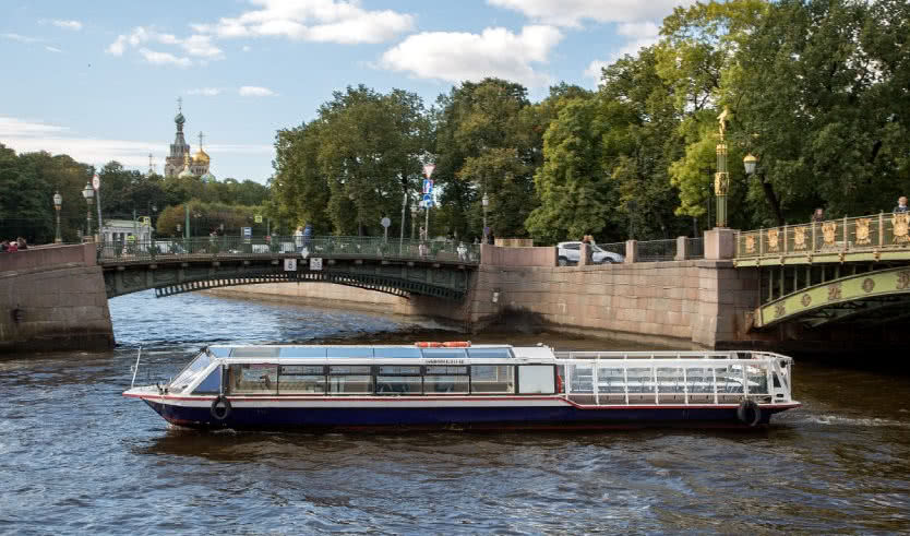 Теплоход «Сицилия» – аренда теплохода от 9500 рублей