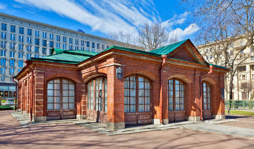 Домик Петра Первого на Петровской набережной (для школьных групп) – экскурсии и программы для детей от 345 рублей 