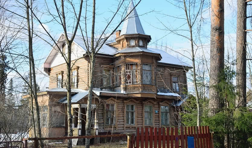 Старинный бревенчатый рубленый дом – автобусные экскурсии от 3300 рублей