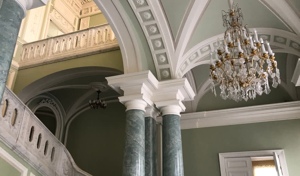 Игровая программа «Перо волшебное Жар-птицы» (Аничков дворец) –  Экскурсии для школьников в Санкт-Петербурге под заказ от 740 рублей