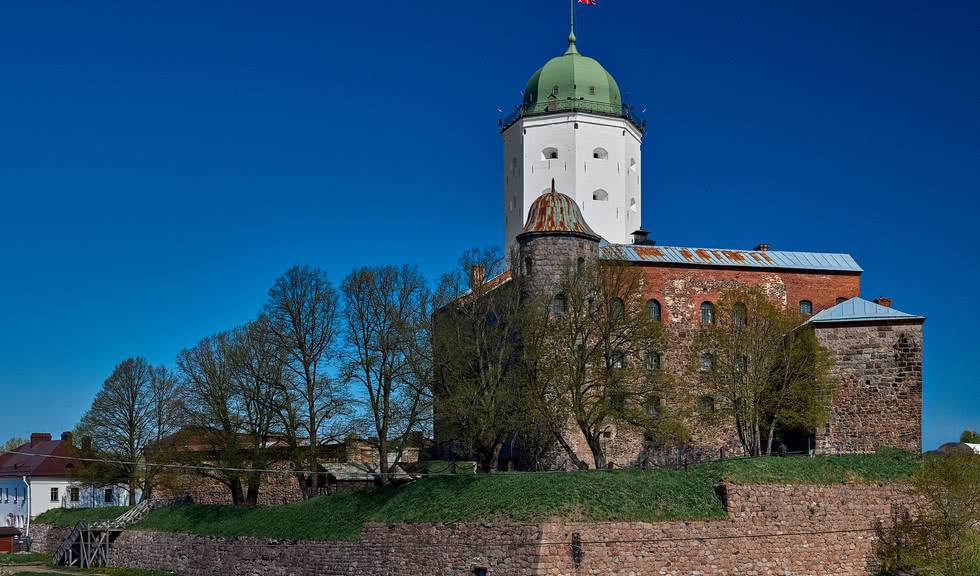 Экскурсия в Выборг из Санкт-Петербурга на автобусе в 2025 году | Цены, расписания. Фото №1