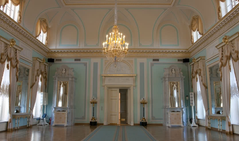 Константиновский дворец в Стрельне — автобусная экскурсия для школьников от 24100 рублей