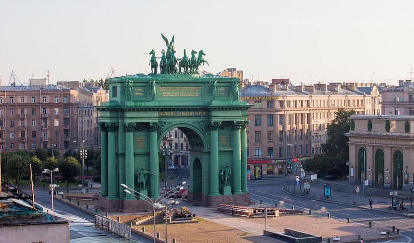 Екатерингоф, часть 2: Революционный романтизм – пешеходные экскурсии для заказных групп от 290 рублей