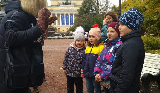 Прогулка по Невскому проспекту – Сборные экскурсии для школьников в Санкт-Петербурге