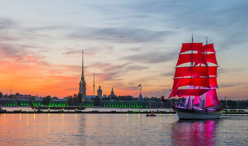 Шоу «Алые Паруса» с крыш Петербурга – по крышам Петербурга от 1500 рублей