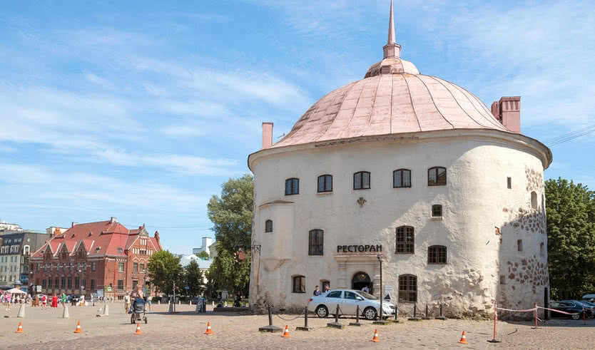 Старинная Круглая башня – vip-программы от 11700 рублей