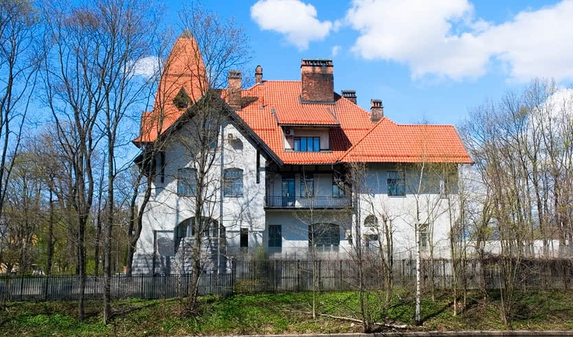 Каменный остров, часть 2 – пешеходные экскурсии для заказных групп от 290 рублей