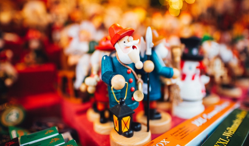 Новогодние игрушки — Сборные экскурсии для школьников в Санкт-Петербурге