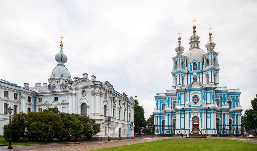 Эра Милосердия. Вокруг Смольного – пешеходные экскурсии