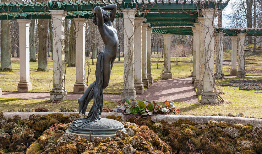 История о рыцарях и фермерах: Александрия, Фермерский дворец — Дворцы и особняки