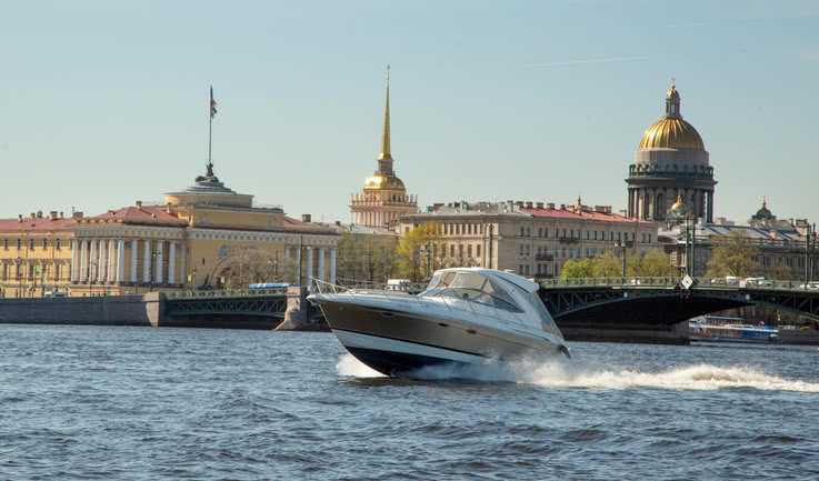 Аренда катера «Formula 34 PC» – аренда катера в СПб от 29000 рублей
