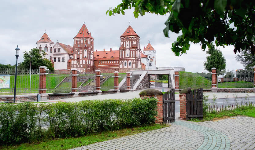 Мирский замок – туры и круизы из Петербурга от 44500 рублей