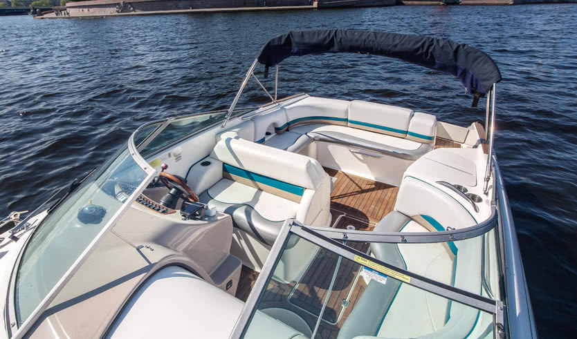 Аренда катера Chaparral 2835 Limited от 12000руб.