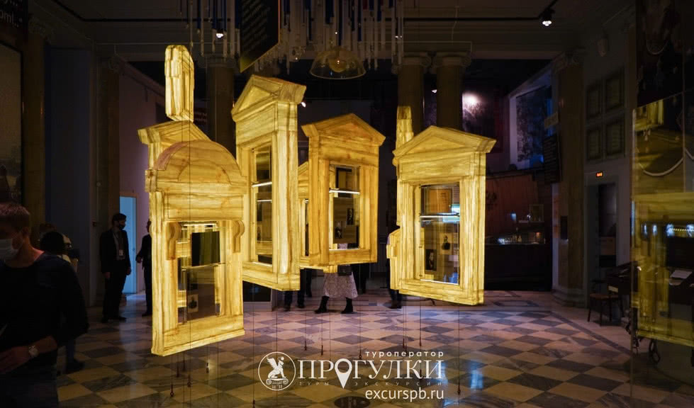 Экспозиция музея политической истории — Интерьерная экскурсия от 1100 рублей