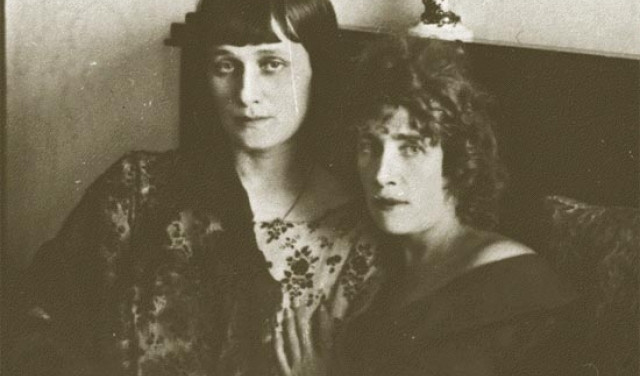 Анна Ахматова и Ольга Глебова-Судейкина – пешеходные экскурсии от 1100 рублей