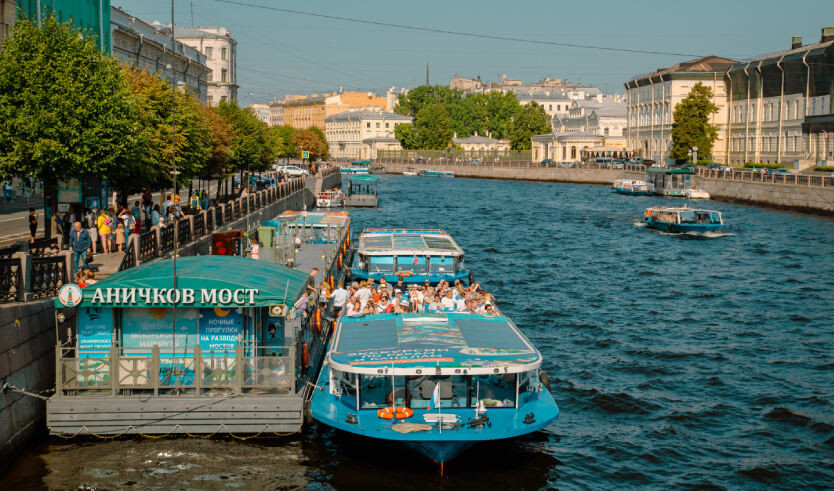 Река Фонтанка – водные экскурсии по рекам и каналам от 1100 рублей