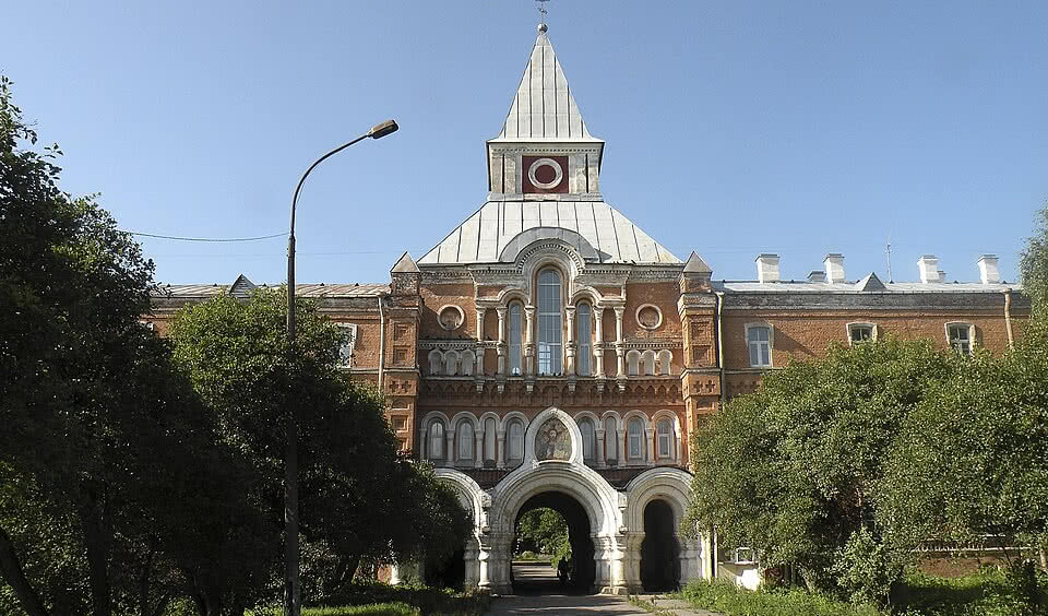 Троице-Сергиева Приморская пустынь на Петергофской дороге. Блеск, бульдозеры и возрождение – пешеходные экскурсии от 1200 рублей