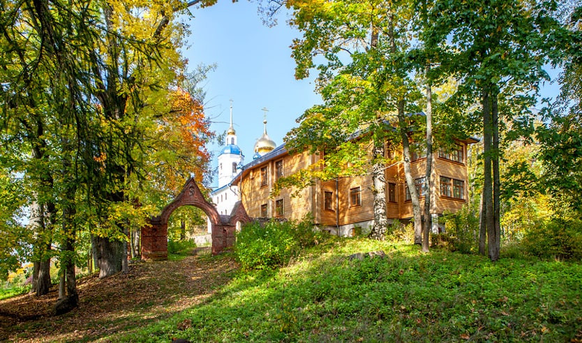 Луга – Городец – Череменецкий монастырь – автобусные экскурсии от 1235 руб.