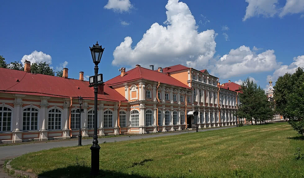 Митрополичий корпус – интерьерные экскурсии от 1000 рублей