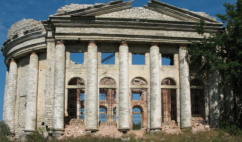 Романтика заброшенных усадеб Ленинградской области — автобусные экскурсии от 2500 руб.