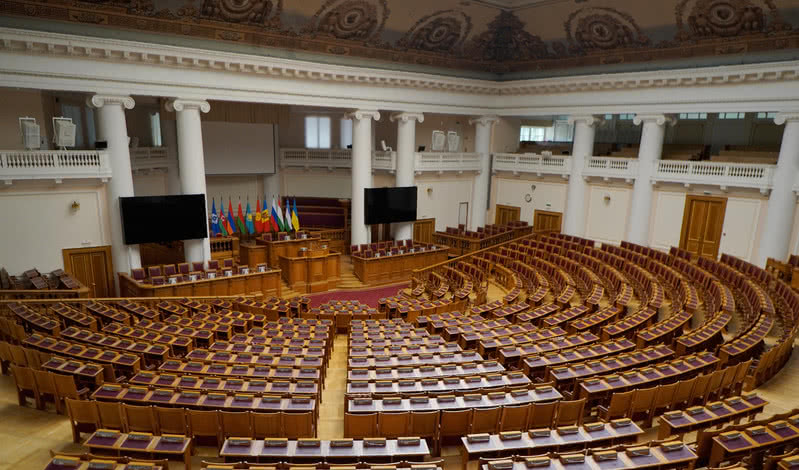 Зал штаб-квартиры Межпарламентской Ассамблеи государств СНГ – интерьерные экскурсии от 2400 рублей