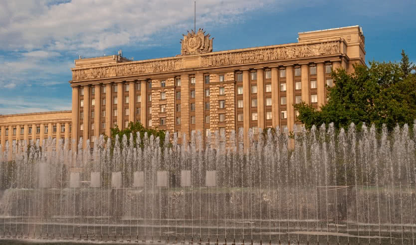 Дом Советов – автобусные тематические экскурсии от 1100 рублей