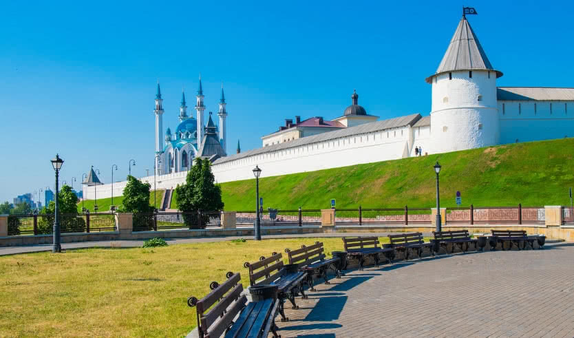 Вид на Казанский кремль и мечеть «Кул-Шариф» – туры в Казань