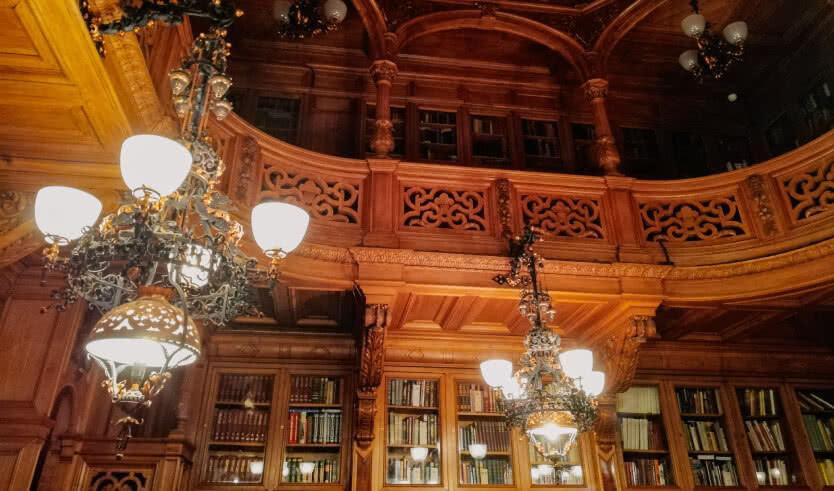 Интерьеры Владимирского дворца – выпускные вечера для 11 класса от 9300 рублей