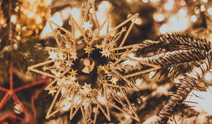 Новогодние игрушки – Сборные экскурсии для школьников в Санкт-Петербурге