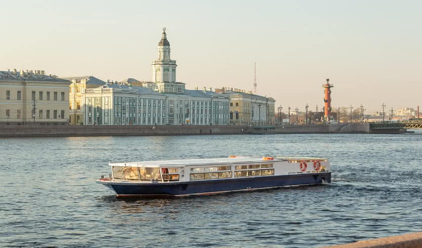 Аренда теплохода «Фицджеральд» – аренда теплохода от 9000 рублей