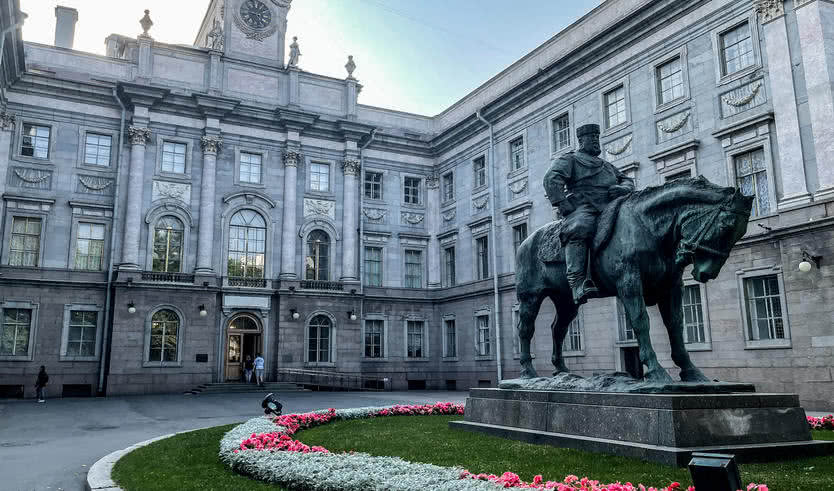 Мраморный дворец — Экскурсии и программы для детей от 240 рублей