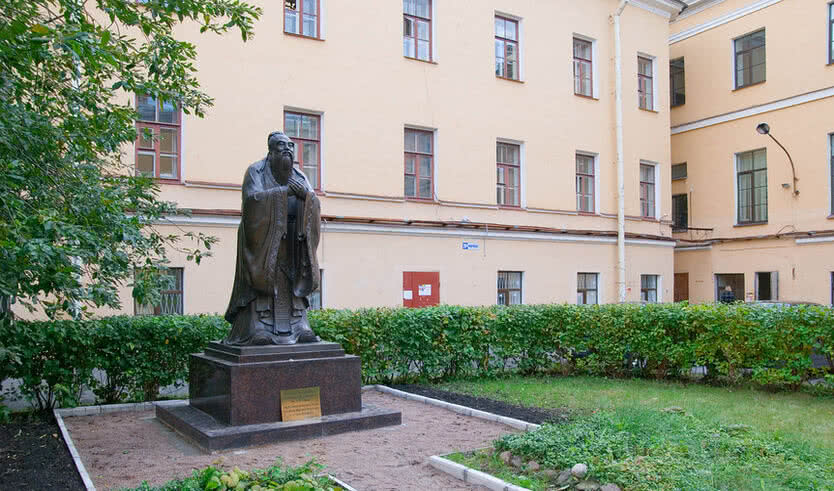 Университет им. А. И. Герцена (Дворец Разумовского) для групп — Интерьерные