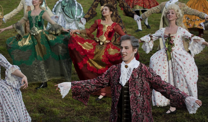 Реконструкция императорского бала – интерьерные экскурсии от 1300 рублей