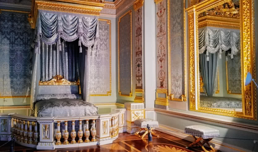 Интерьеры Гатчинского замка-дворца — автобусная экскурсия с посещением парка и дворца от 2000 рублей