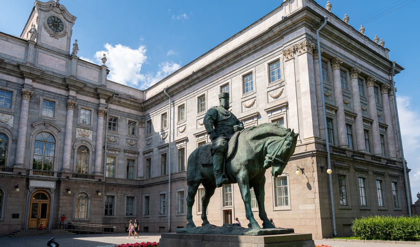 Обратная сторона Петербурга: город грехов — автобусная экскурсия от 990 руб.