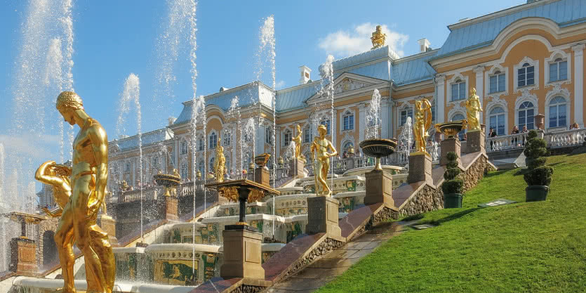 Большой дворец в Петергофе