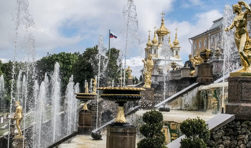 Фонтаны в парке в Петергофе – сборные туры в Санкт-Петербург от 17920 рублей