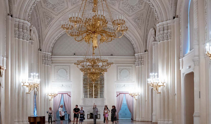 Интерьер Мраморного дворца - Сборные экскурсии для школьников в Санкт-Петербурге