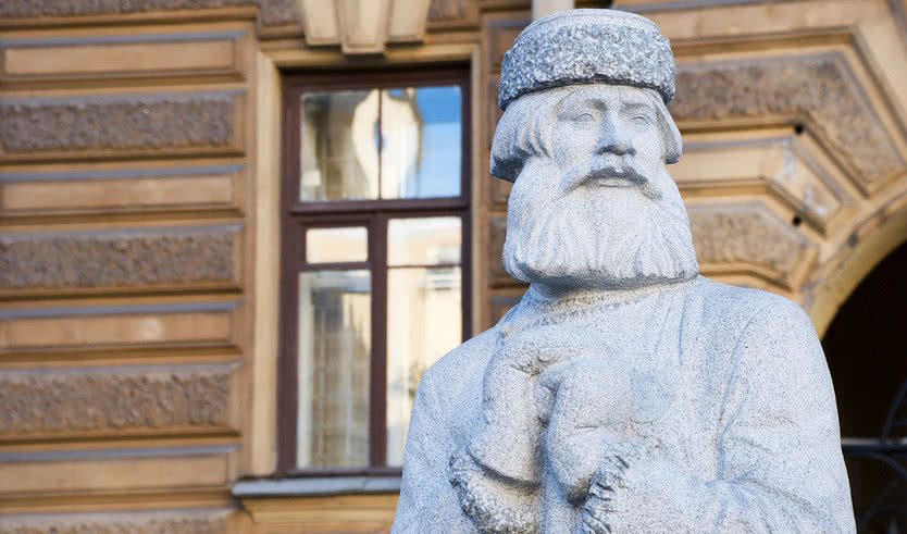 Памятник дворнику – экскурсии и программы для детей от 2500 рублей