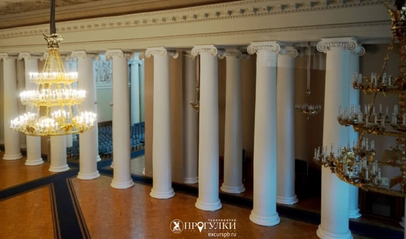 Интерьер Таврического дворца — Экскурсии для школьников в Санкт-Петербурге под заказ