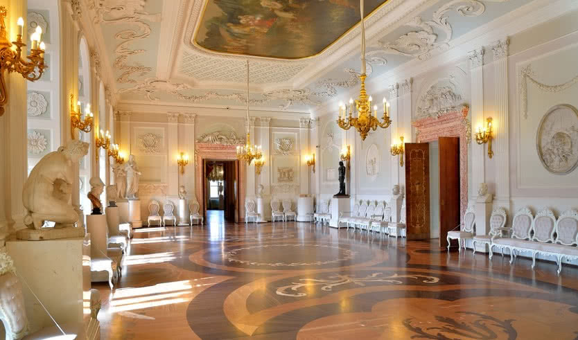 Большое путешествие в Петербург (июнь-август) – туры в Санкт-Петербург от 30900 рублей