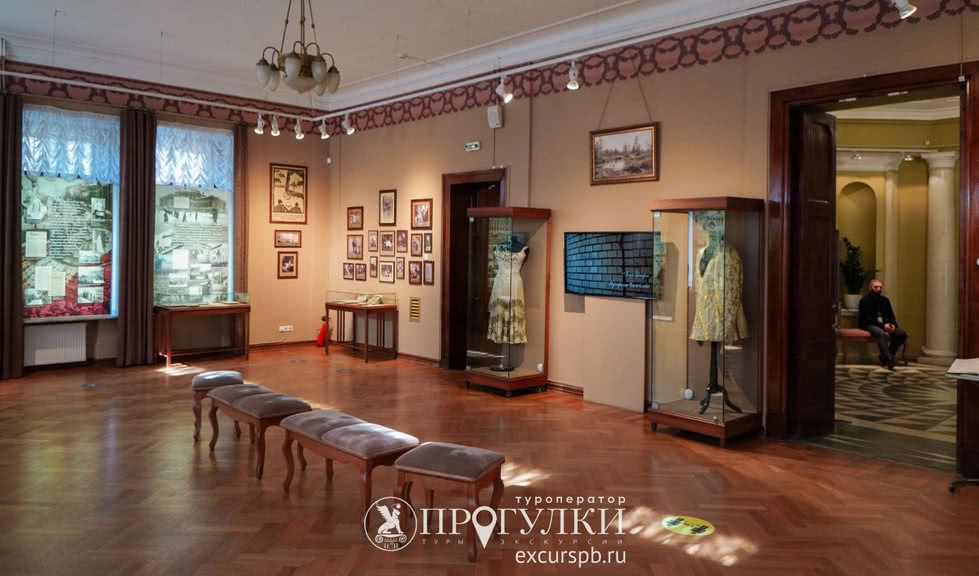 Экспонаты в особняке М. Ф. Кшесинской — Интерьерная экскурсия от 1100 рублей