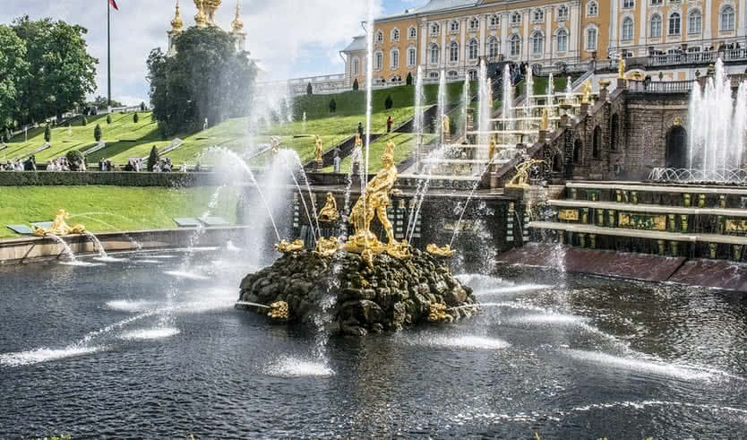 Фонтан Самсон – сборные туры в Санкт-Петербург от 17920 рублей