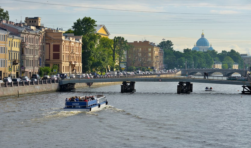 Купола Петербурга на катере – водные экскурсии по рекам и каналам от 800 рублей