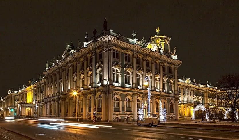 Дворцовая площадь – сборные туры в Санкт-Петербург от 20820 рублей