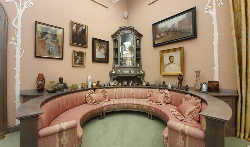 Александровский дворец и парк в Царском селе – экскурсии для организованных групп от 1470 рублей