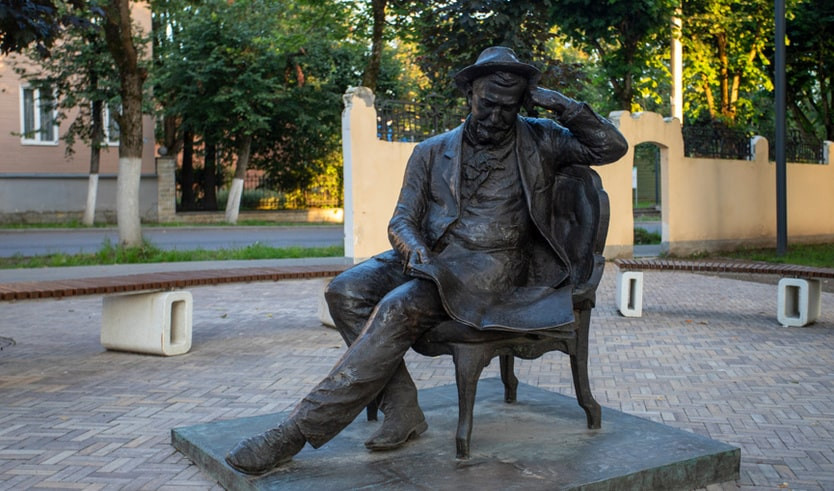 Скульптура А. И. Куприна – пешеходные экскурсии от 1400 рублей