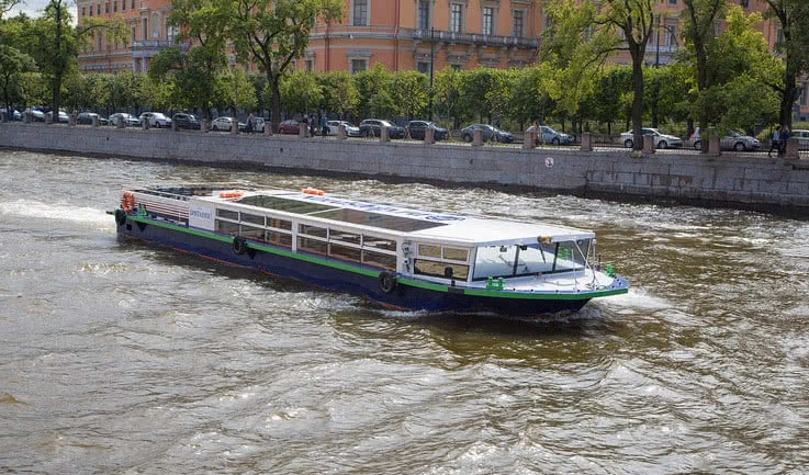 Аренда теплохода «Британия» – аренда теплохода в СПб от 13000 рублей