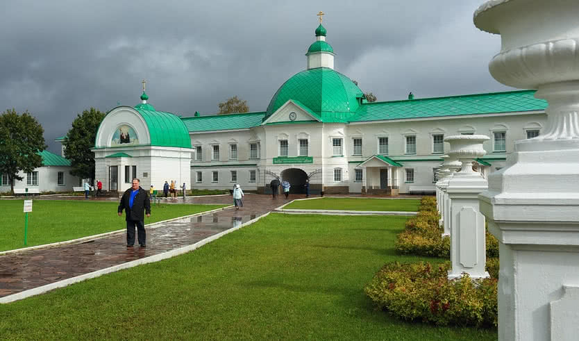 Александро-Свирский монастырь – речные круизы от 140900 рублей