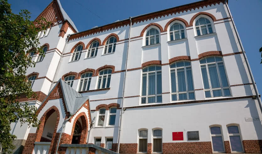 Здание детской библиотеки в Сортавале — речные круизы от 14000 рублей 